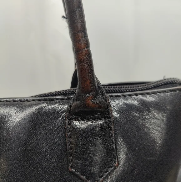 Vintage HOBO INT. Lola Tote Bag Black polished leather / brown wear highlights - Picture 2 of 10